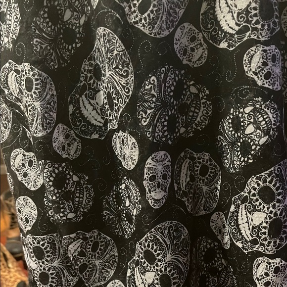 Express Black and White Skull Scarf - Picture 3 of 5